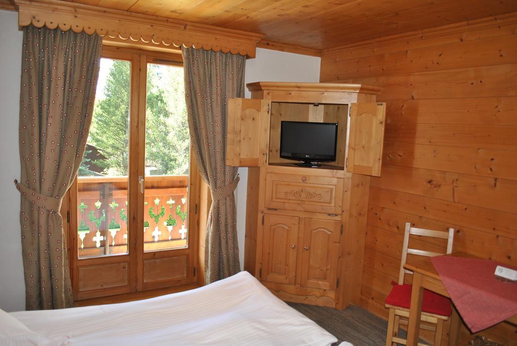 Oustalet Hotel Chamonix Room photo